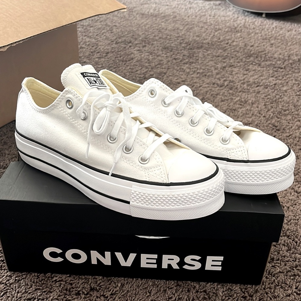 Converse Chuck Taylor All Star Platform in white